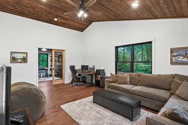 $949,900 | 33644 Xenon Drive Northwest, Princeton, MN 55371