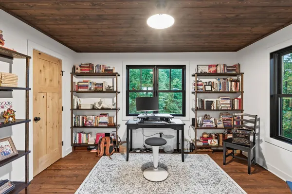 $949,900 | 33644 Xenon Drive Northwest, Princeton, MN 55371