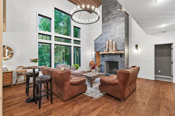 $949,900 | 33644 Xenon Drive Northwest, Princeton, MN 55371