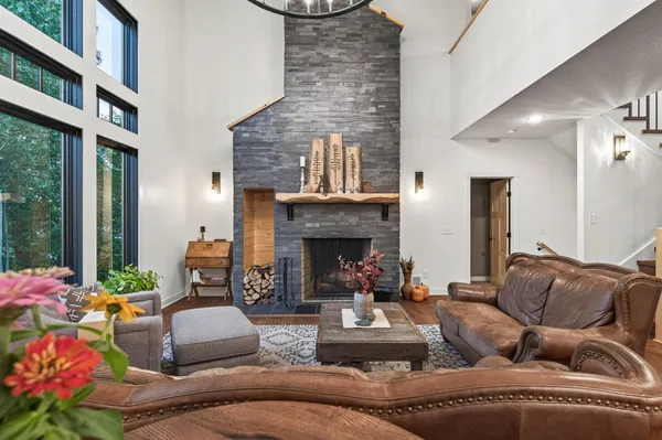 $949,900 | 33644 Xenon Drive Northwest, Princeton, MN 55371