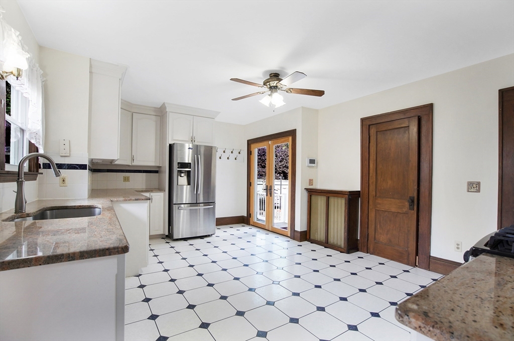 50 Morningside Park Springfield, MA 01108 - Photo 15 of 42