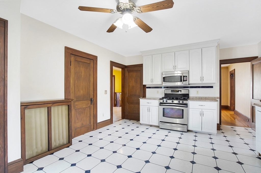 50 Morningside Park Springfield, MA 01108 - Photo 17 of 42