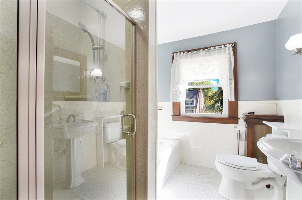 50 Morningside Park Springfield, MA 01108 - Photo 28 of 42