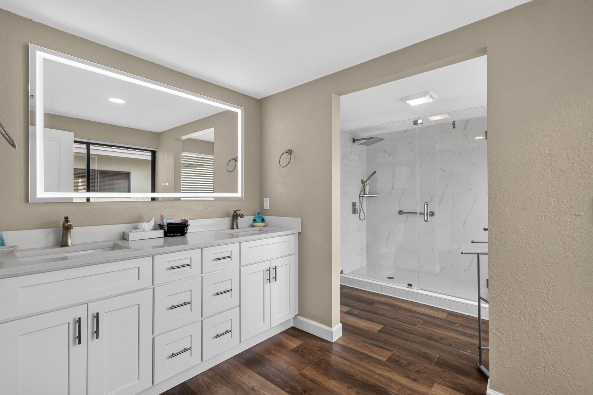 2301 South Ocean Boulevard, Unit 5B Boca Raton, FL 33432 - Photo 18 of 36 Master Bathroom