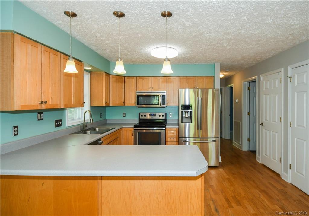1564 Springpoint Road Rock Hill, SC 29732 - Photo 3 of 35 Gallery Image 3