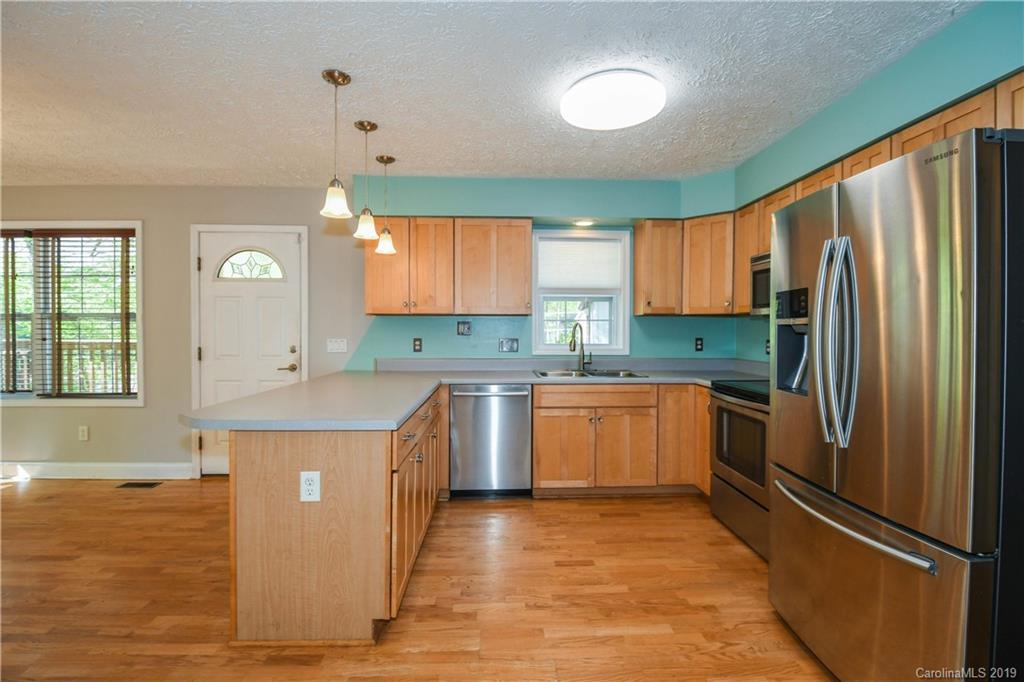 1564 Springpoint Road Rock Hill, SC 29732 - Photo 4 of 35 Gallery Image 4