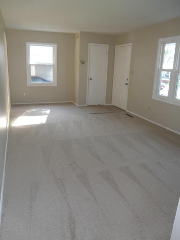 4572 Rodney Road Columbus, OH 43227 - Photo 3 of 18 Gallery Image 3