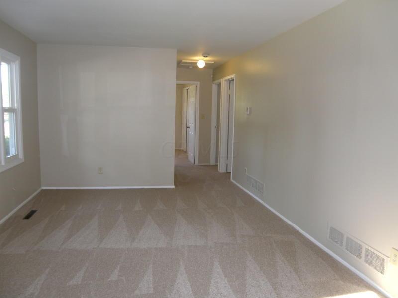 4572 Rodney Road Columbus, OH 43227 - Photo 4 of 18 Gallery Image 4