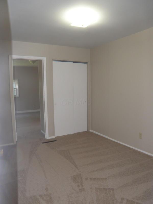 4572 Rodney Road Columbus, OH 43227 - Photo 7 of 18 Gallery Image 7