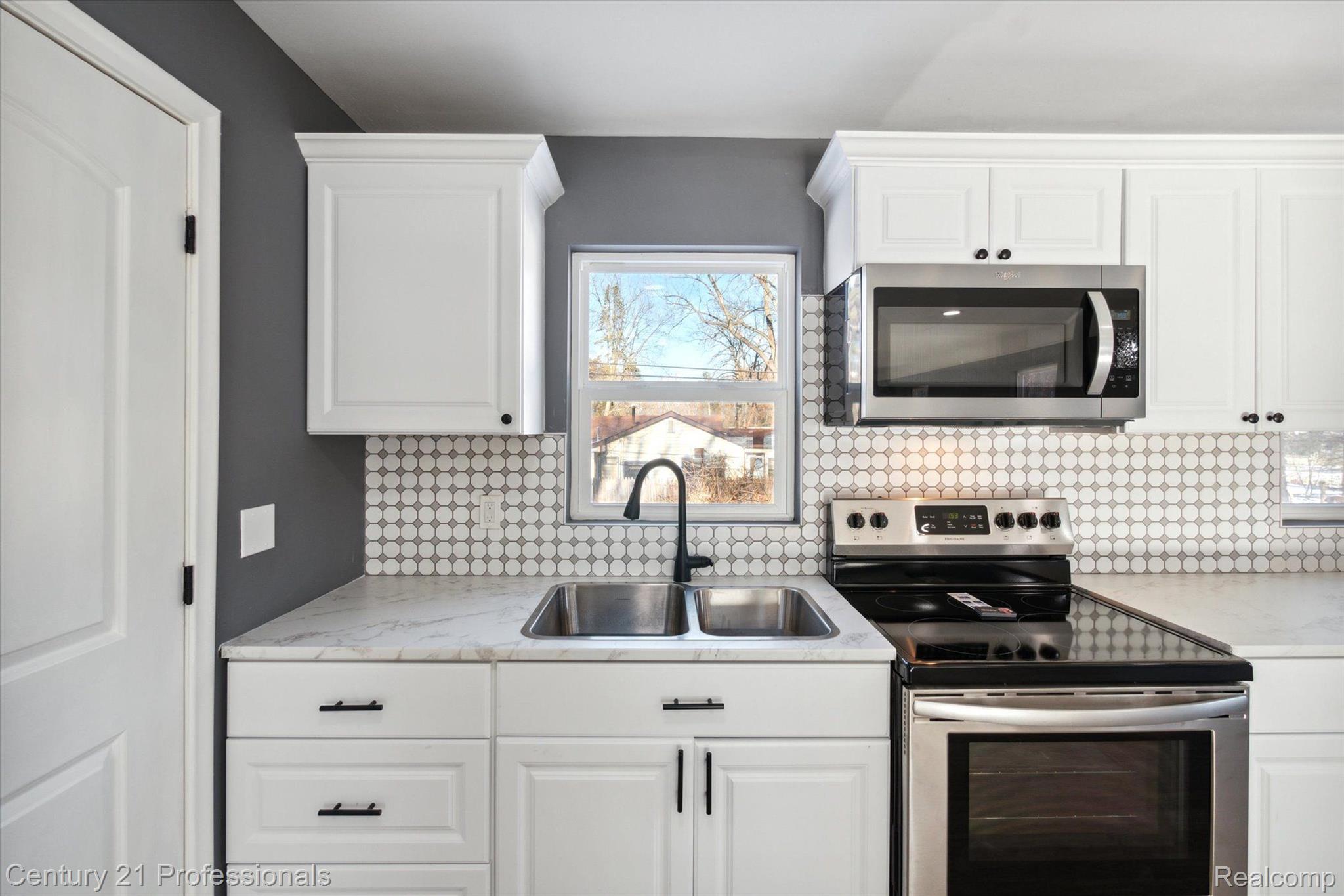 1808 Ward Road Bloomfield Hills, MI 48302 - Photo 13 of 32