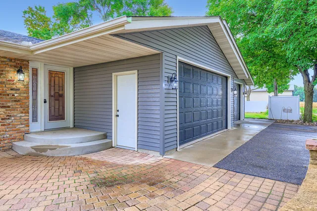 $650,000 | 198 35th Street Northeast, Buffalo, MN 55313