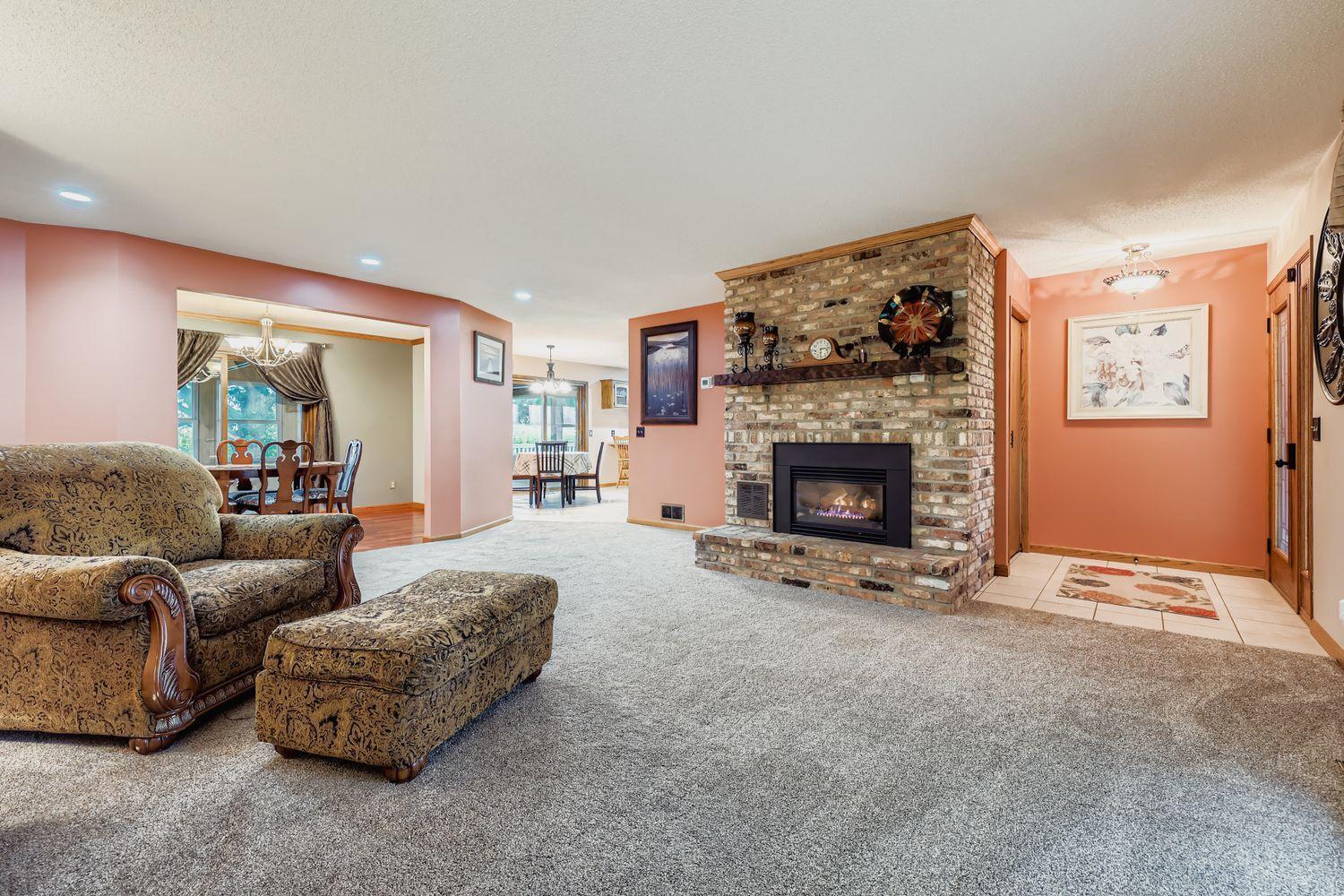 198 35th Street Northeast Buffalo, MN 55313 - Photo 9 of 31