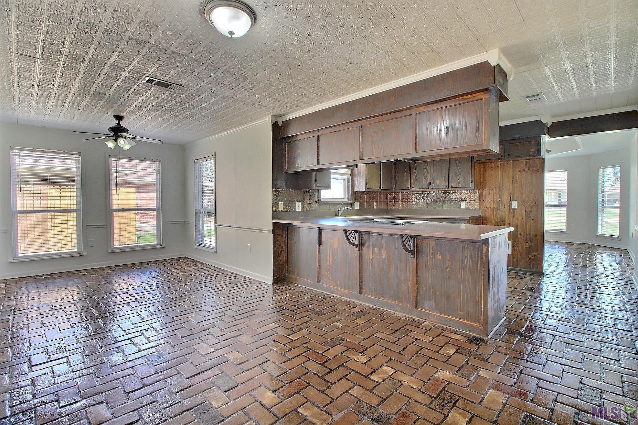 18527 Perkins Oak Road Prairieville, LA 70769 - Photo 10 of 25 Gallery Image 10