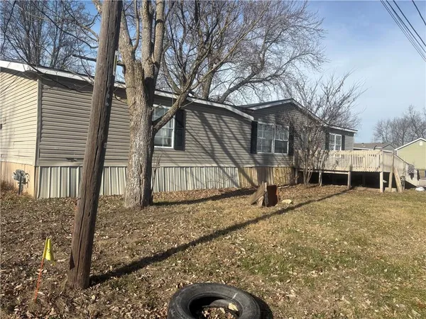 $140,000 | 210 South Walnut Street, Houstonia, MO 65333