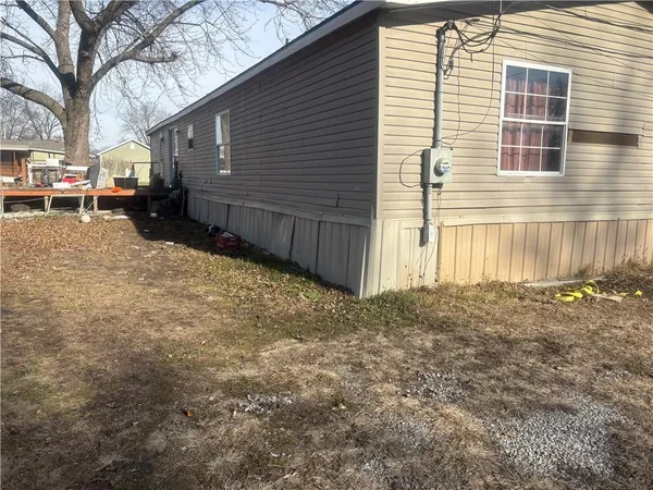 $140,000 | 210 South Walnut Street, Houstonia, MO 65333