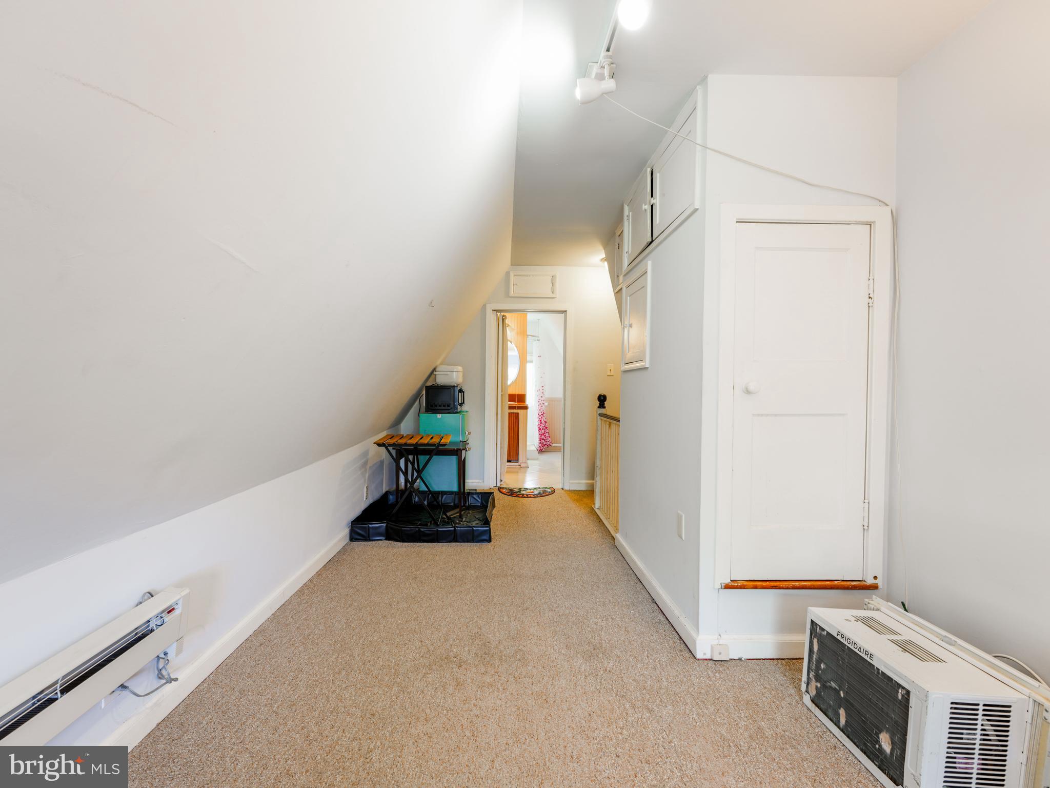 241 Rockingham Road Bryn Mawr, PA 19010 - Photo 9 of 18