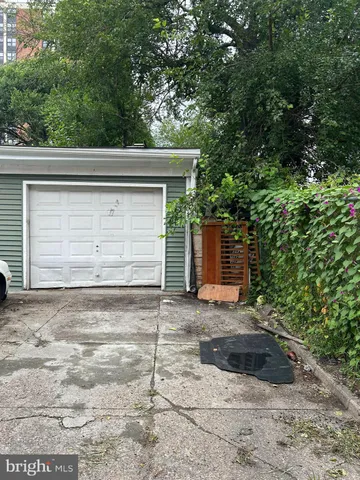 a view of a backyard of the house