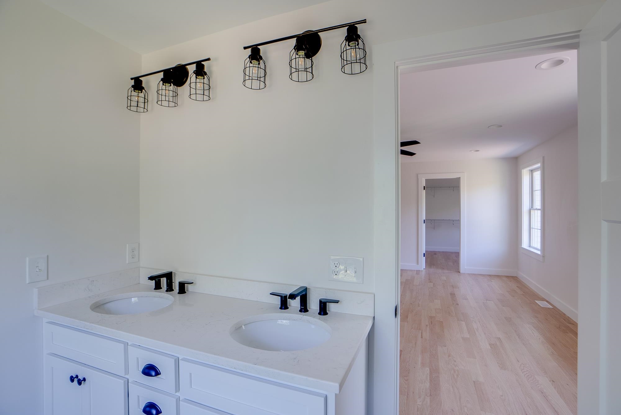 65 Lorden Road, Unit 48 New Boston, NH 03070 - Photo 23 of 40
