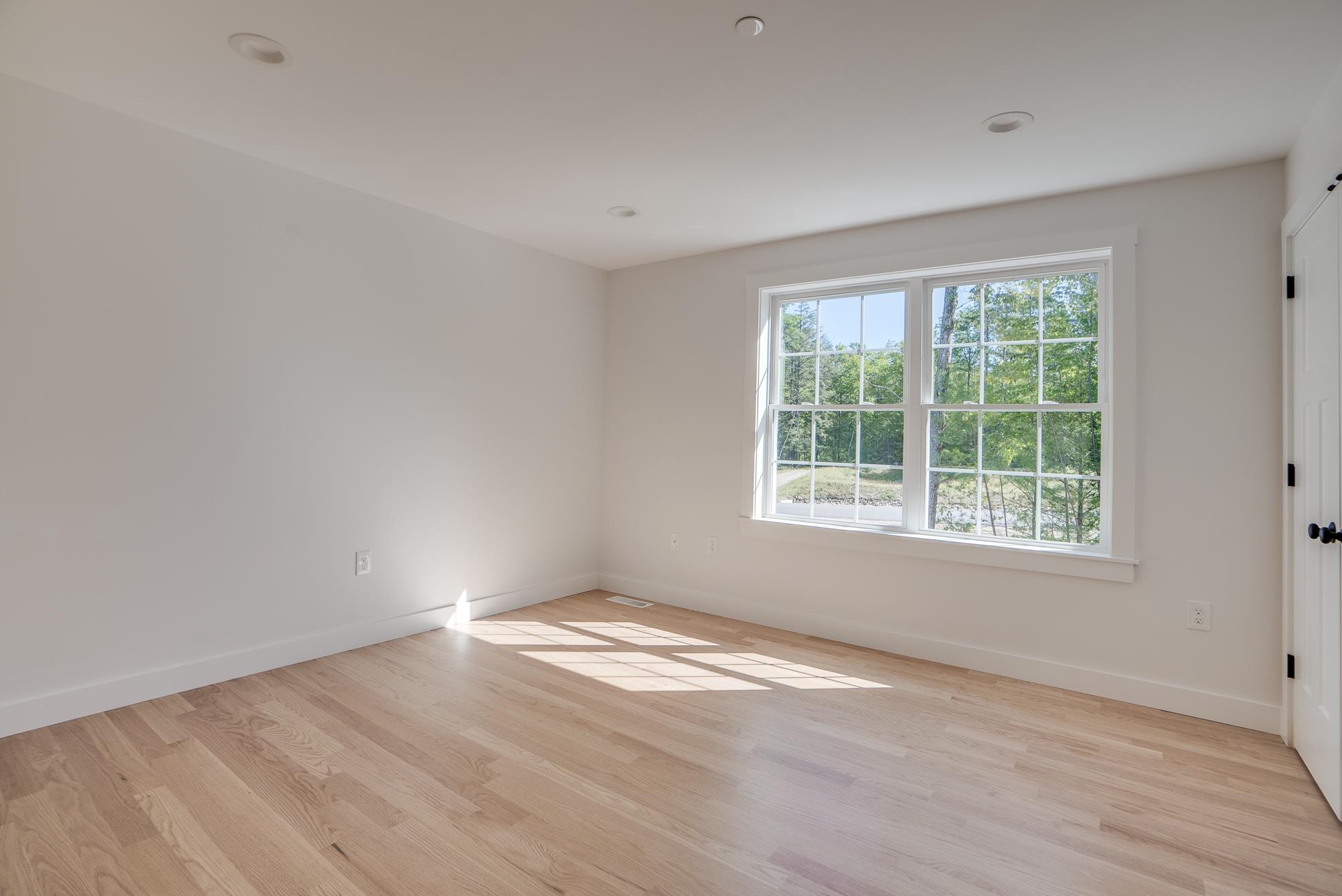 65 Lorden Road, Unit 48 New Boston, NH 03070 - Photo 24 of 40