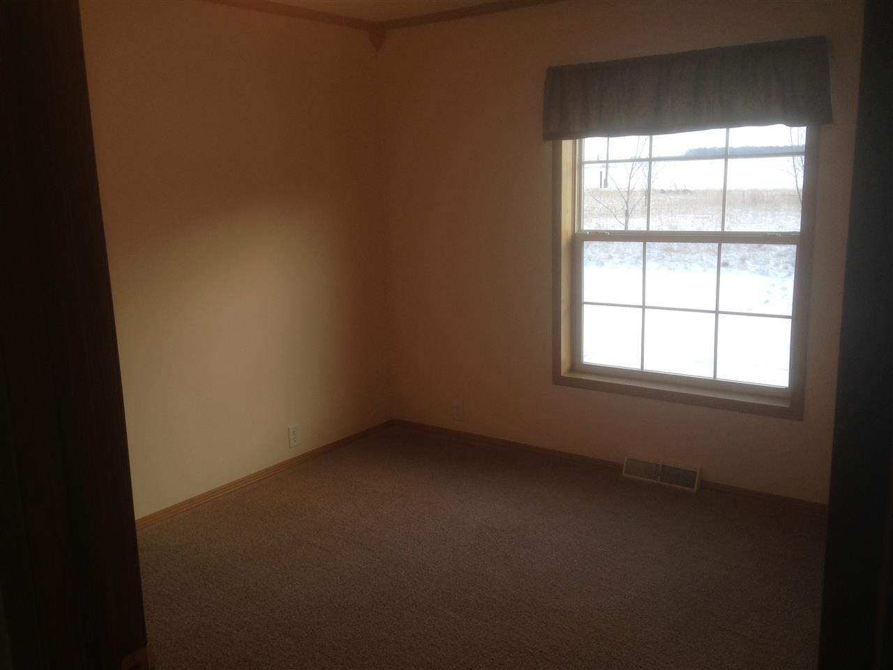 390 19th Road Bourbon, IN 46504 - Photo 14 of 18 Gallery Image 14