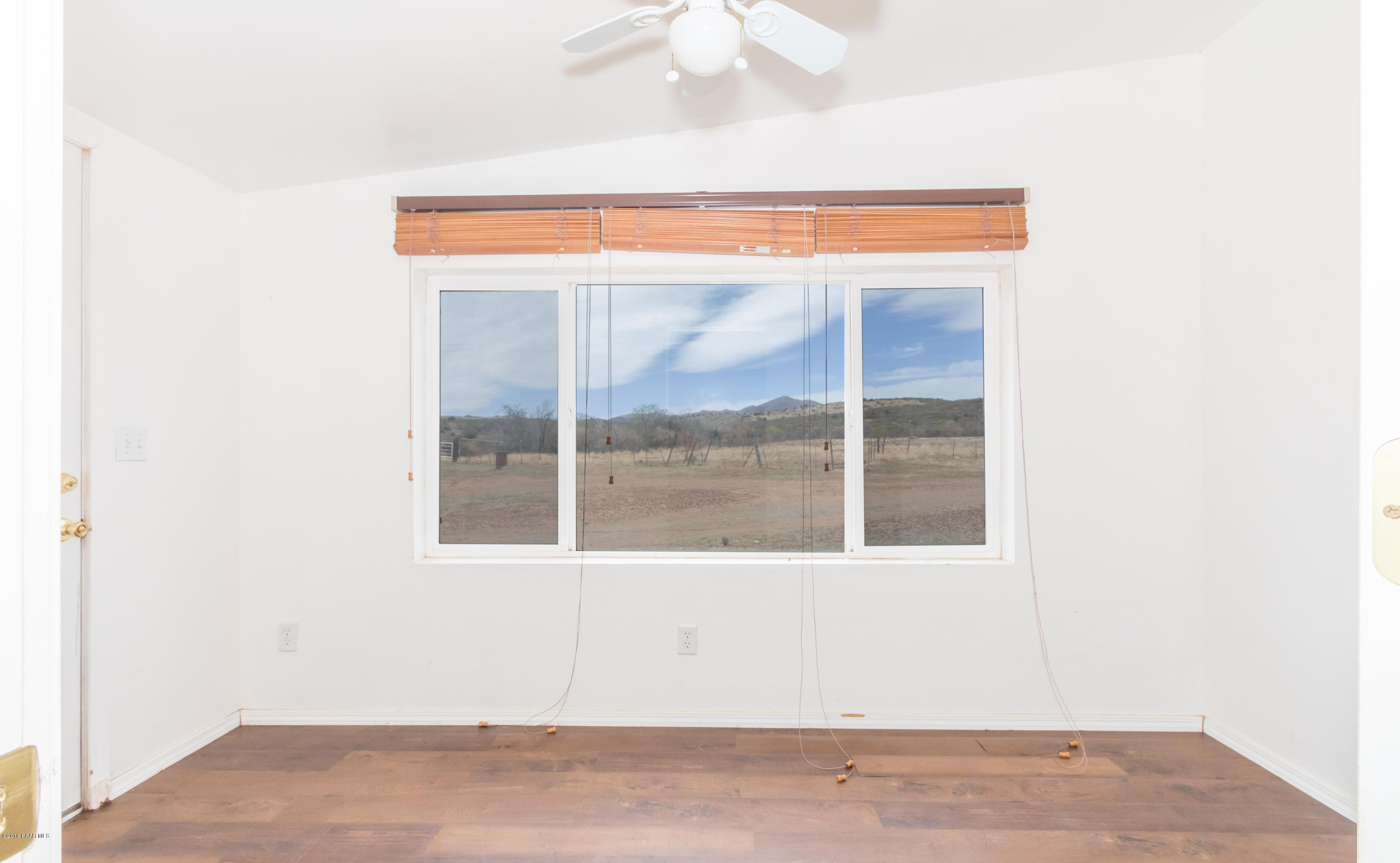 11600 South Hackberry Road Mayer, AZ 86333 - Photo 12 of 21 Bonus Room