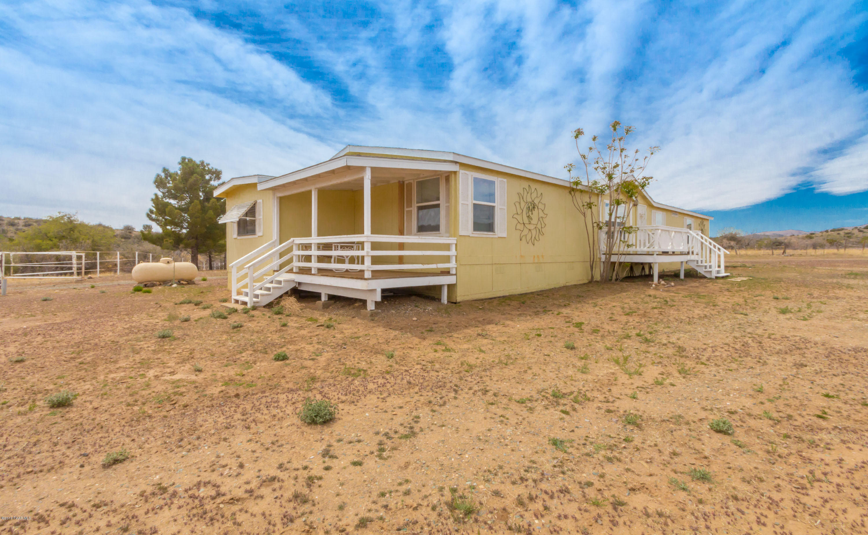 11600 South Hackberry Road Mayer, AZ 86333 - Photo 3 of 21 Side of Home
