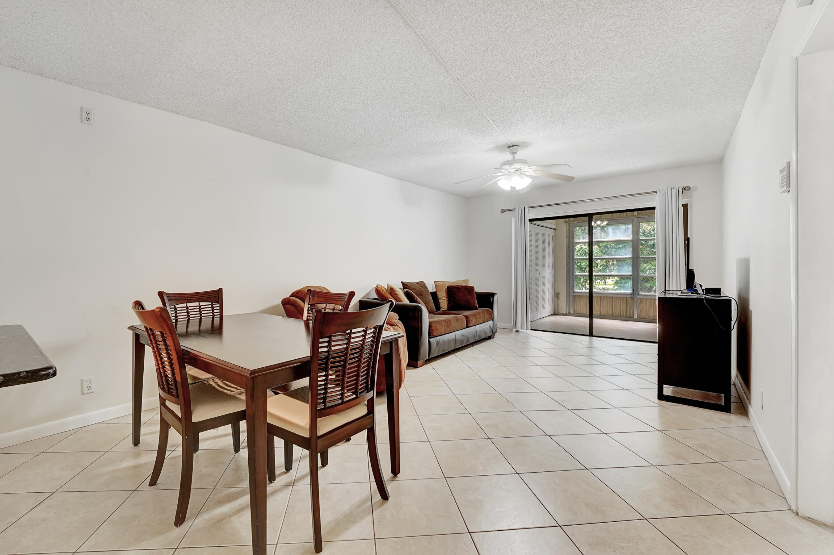 9440 Southwest 8th Street, Unit 319 Boca Raton, FL 33428 - Photo 11 of 29 DSC09646