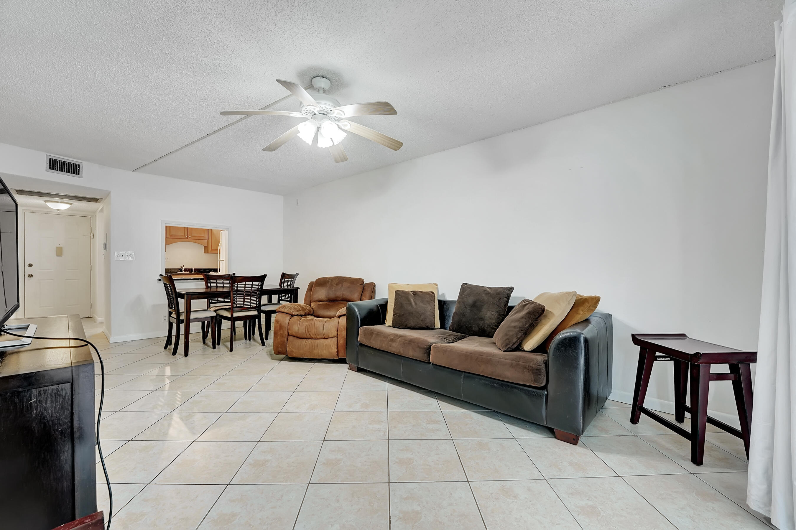 9440 Southwest 8th Street, Unit 319 Boca Raton, FL 33428 - Photo 21 of 29 DSC09701