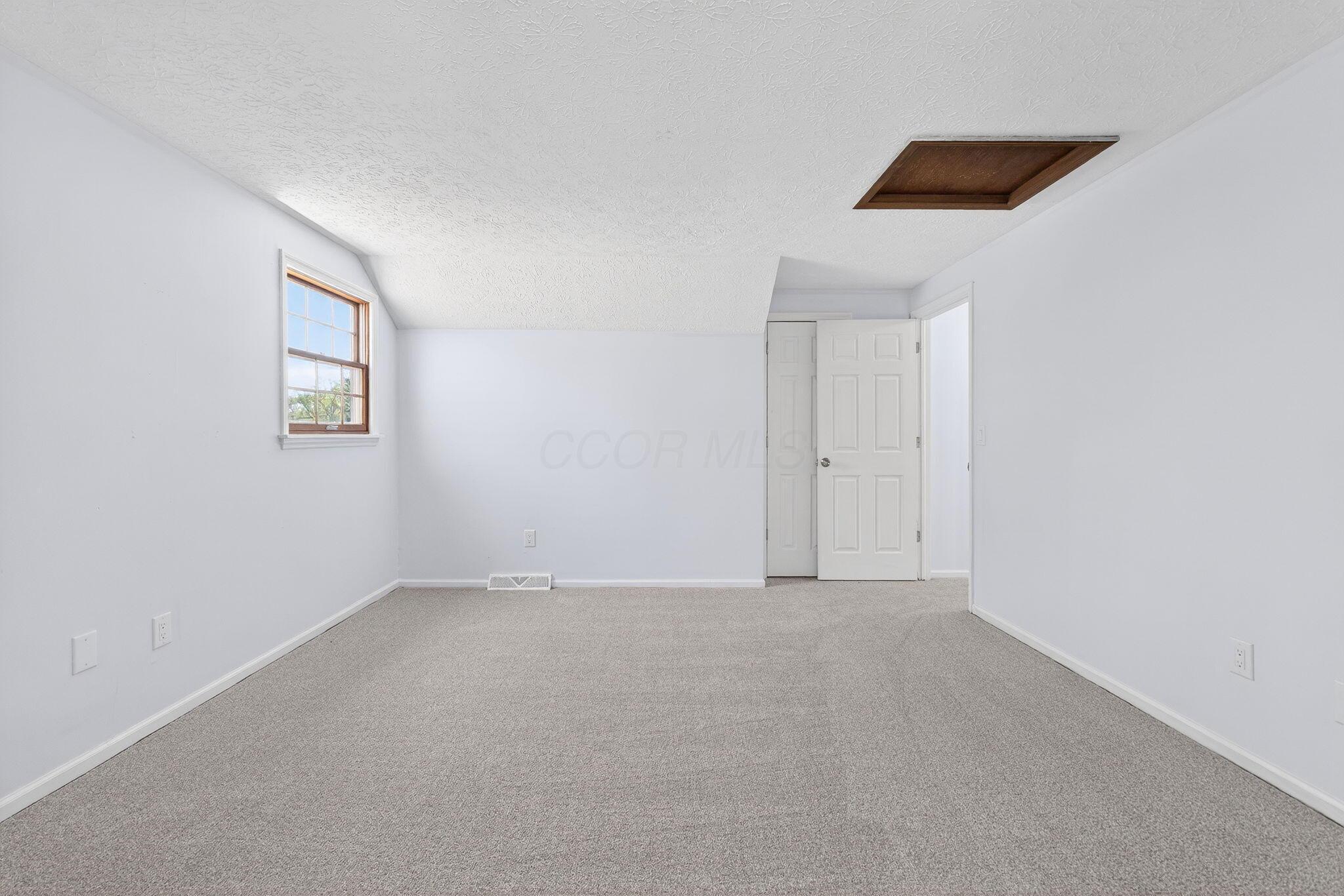 4985 Dellen Road Groveport, OH 43125 - Photo 36 of 60 4985 Dellen Rd (Interior)-43