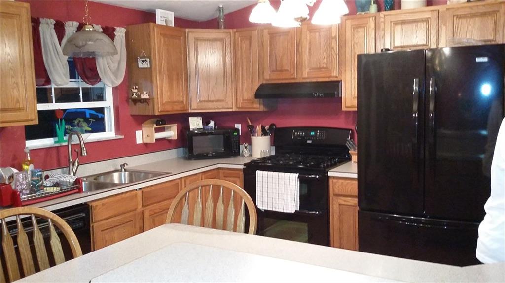 64 Taylorstown Ridge Road Claysville, PA 15323 - Photo 2 of 13 Newer Appliances.