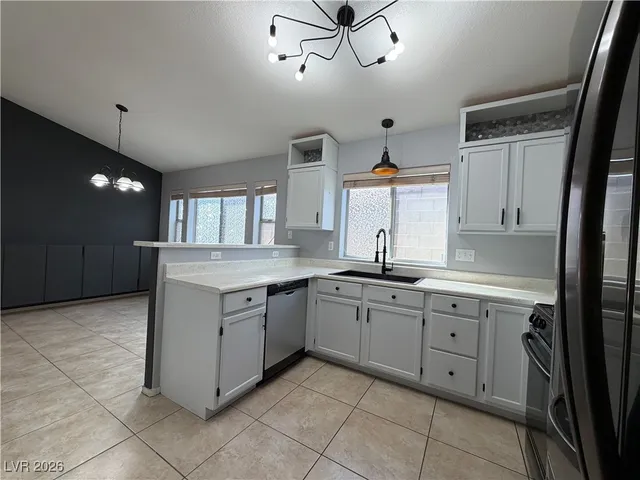 $2,100 | 9333 Jumpin Juniper, Las Vegas, NV 89129