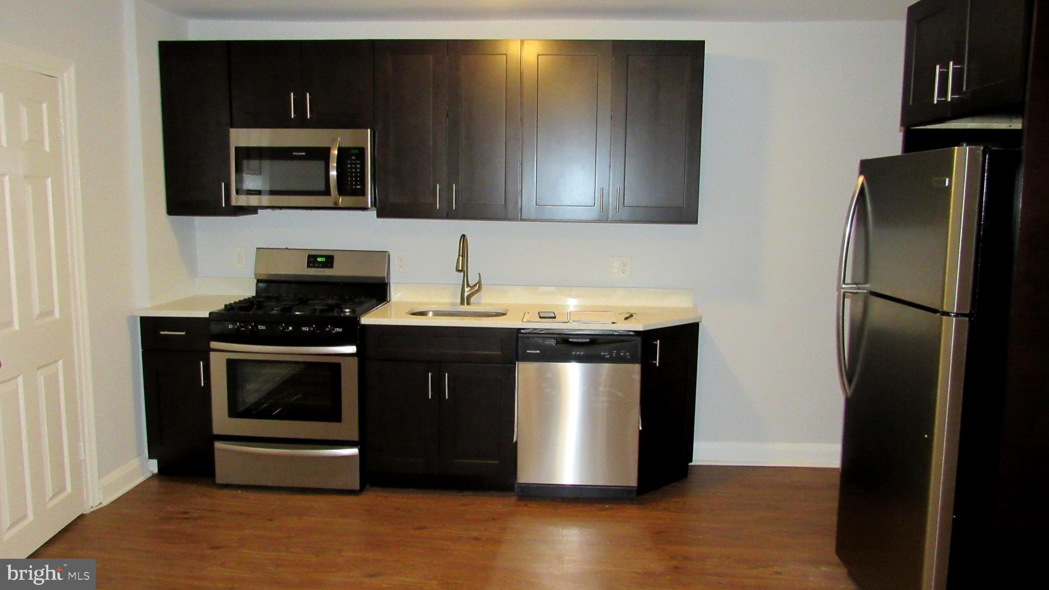 1332 Limit Baltimore, MD 21239 - Photo 4 of 16