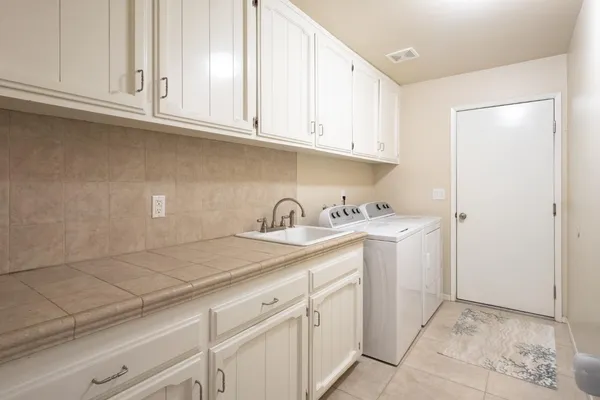 $459,000 | 1855 Vartikian Avenue, Clovis, CA 93611