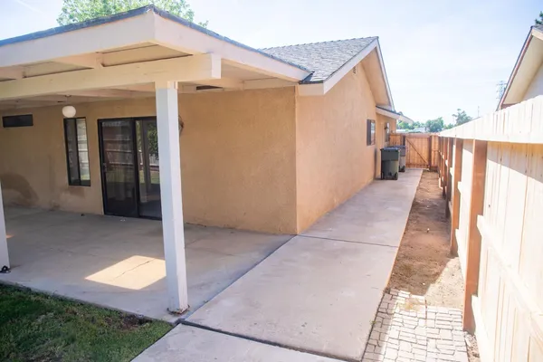 $459,000 | 1855 Vartikian Avenue, Clovis, CA 93611