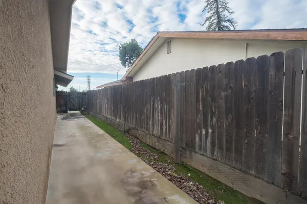 $470,000 | 1855 Vartikian Avenue, Clovis, CA 93611