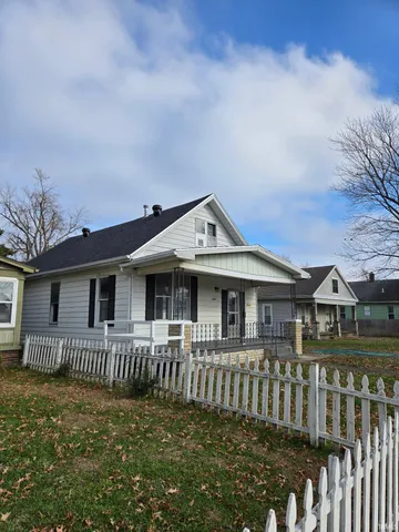 $89,900 | 1820 East Illinois Street, Evansville, IN 47711
