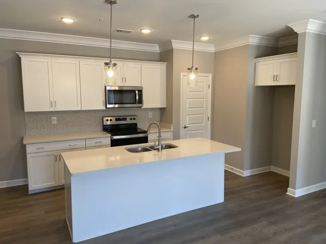 $1,850 | 7477 Highway 70 South, Unit 103, Nashville, TN 37221