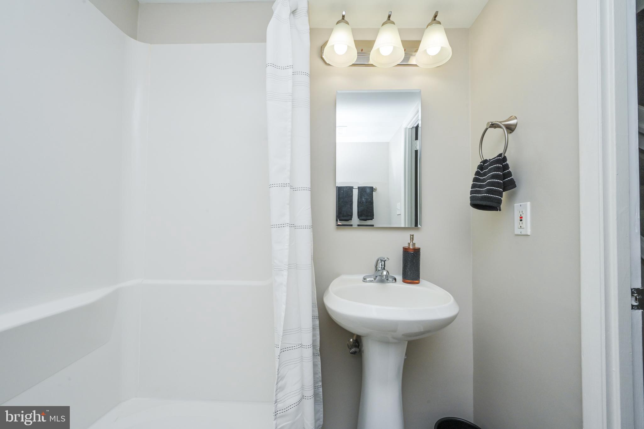 2426 Cloudcroft Square Reston, VA 20191 - Photo 24 of 31 Gallery Image 24