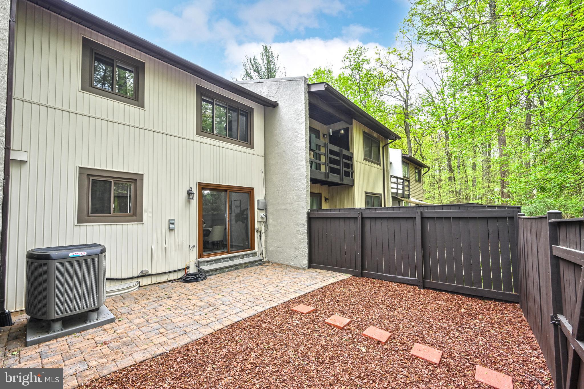 2426 Cloudcroft Square Reston, VA 20191 - Photo 27 of 31 Gallery Image 27