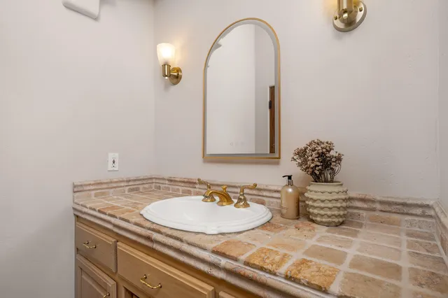 $8,750,000 | 2260 Bella Vista Drive, Montecito, CA 93108