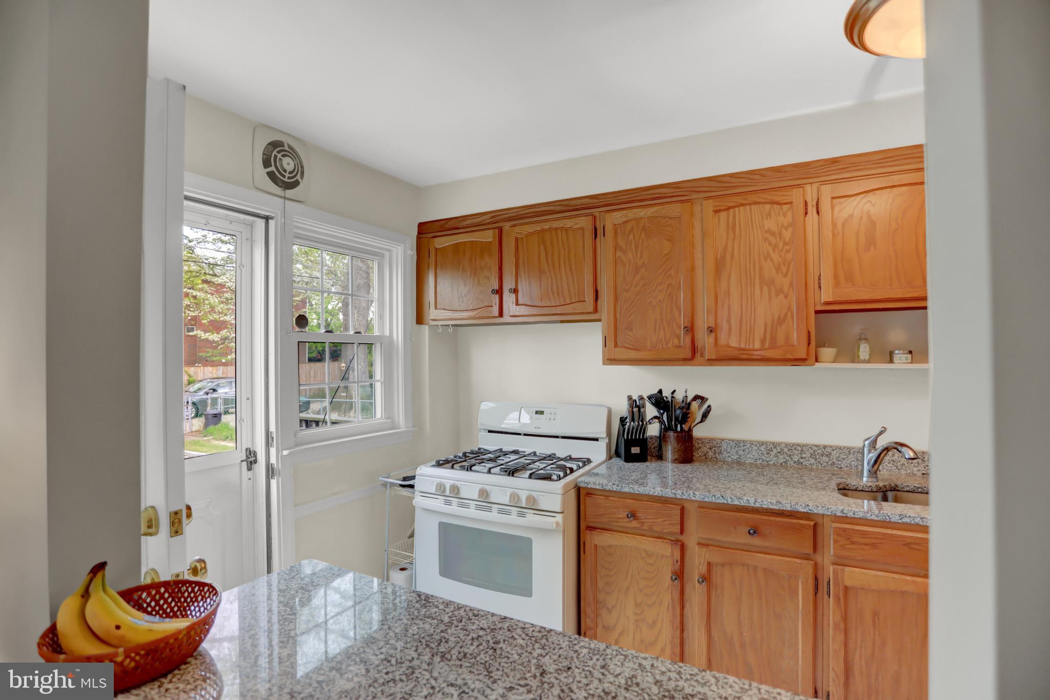 332 Stanmore Road Baltimore, MD 21212 - Photo 13 of 36