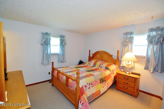 565 Watson Road Erlanger, KY 41018 - Photo 3 of 30 3