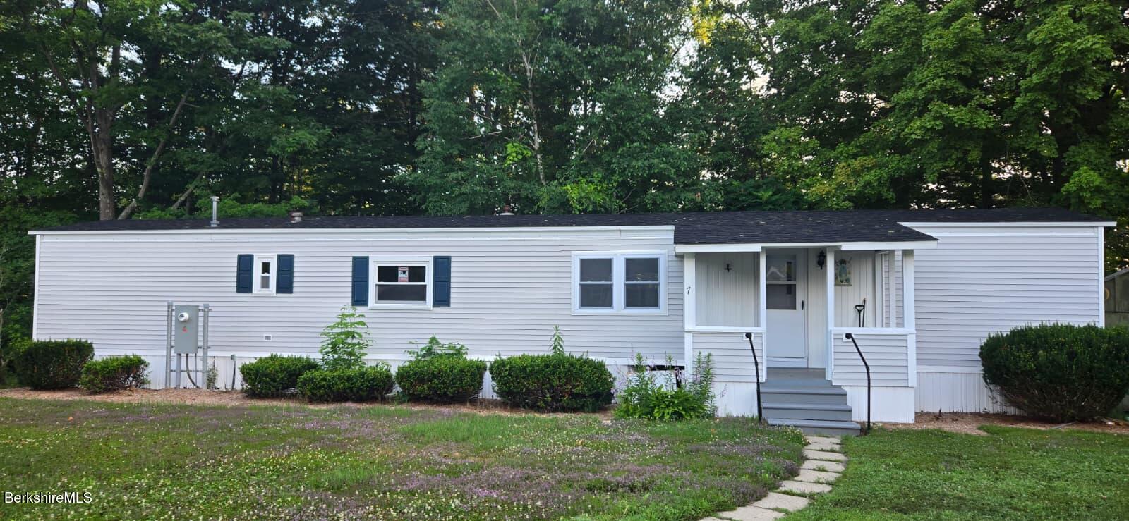 7 Ash Lane Pittsfield, MA 01201 - Photo 1 of 14 Front of the home