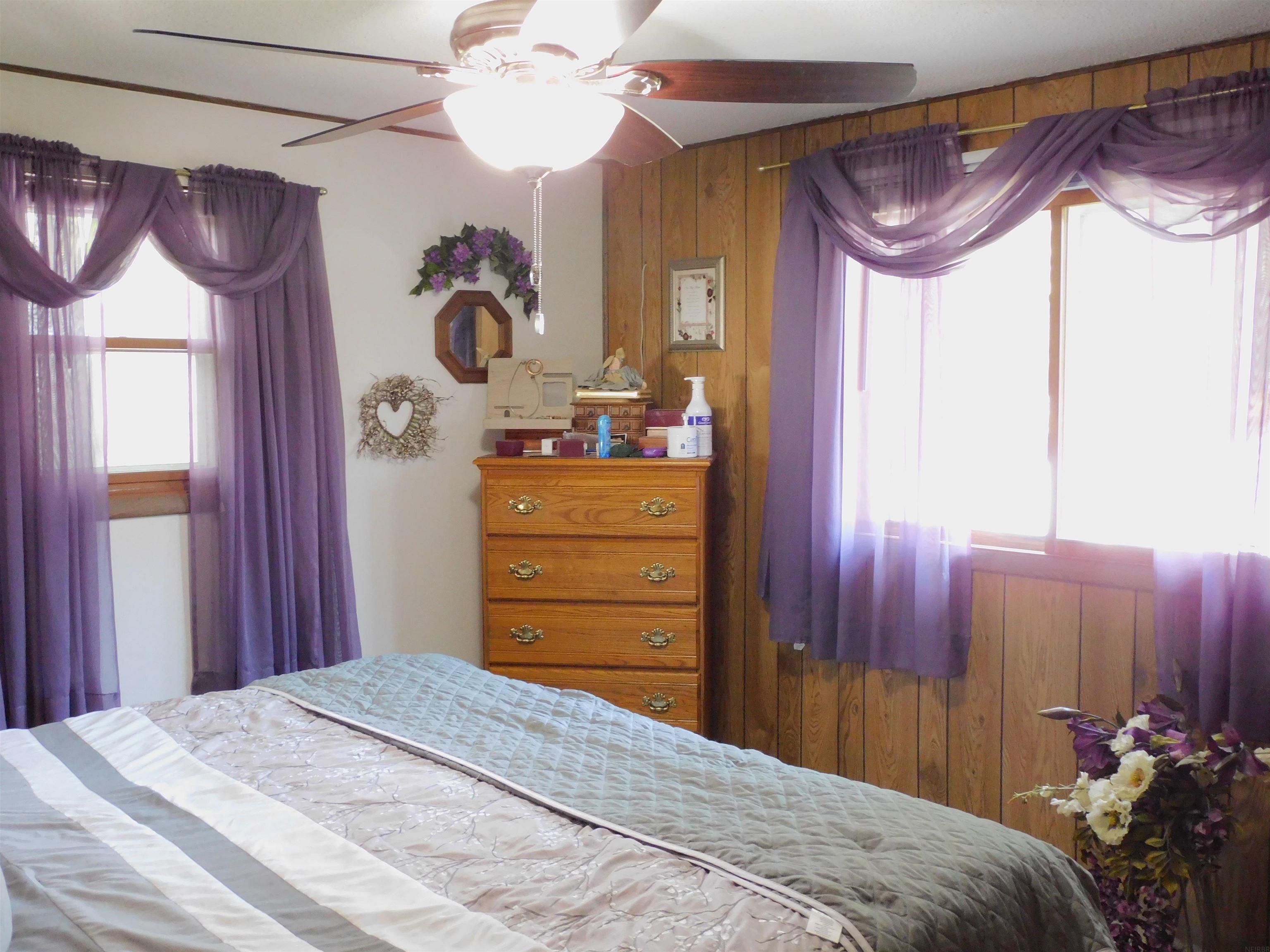424 South Madison Street Manchester, IA 52057 - Photo 14 of 30 Gallery Image 14
