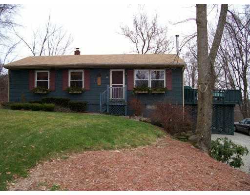 44 Clemence Hill Road Southbridge, MA 01550 - Photo 1 of 16 Gallery Image 1