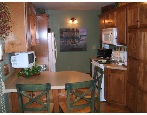 44 Clemence Hill Road Southbridge, MA 01550 - Photo 5 of 16 Gallery Image 5