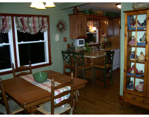 44 Clemence Hill Road Southbridge, MA 01550 - Photo 7 of 16 Gallery Image 7
