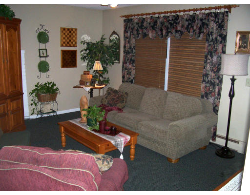 44 Clemence Hill Road Southbridge, MA 01550 - Photo 8 of 16 Gallery Image 8
