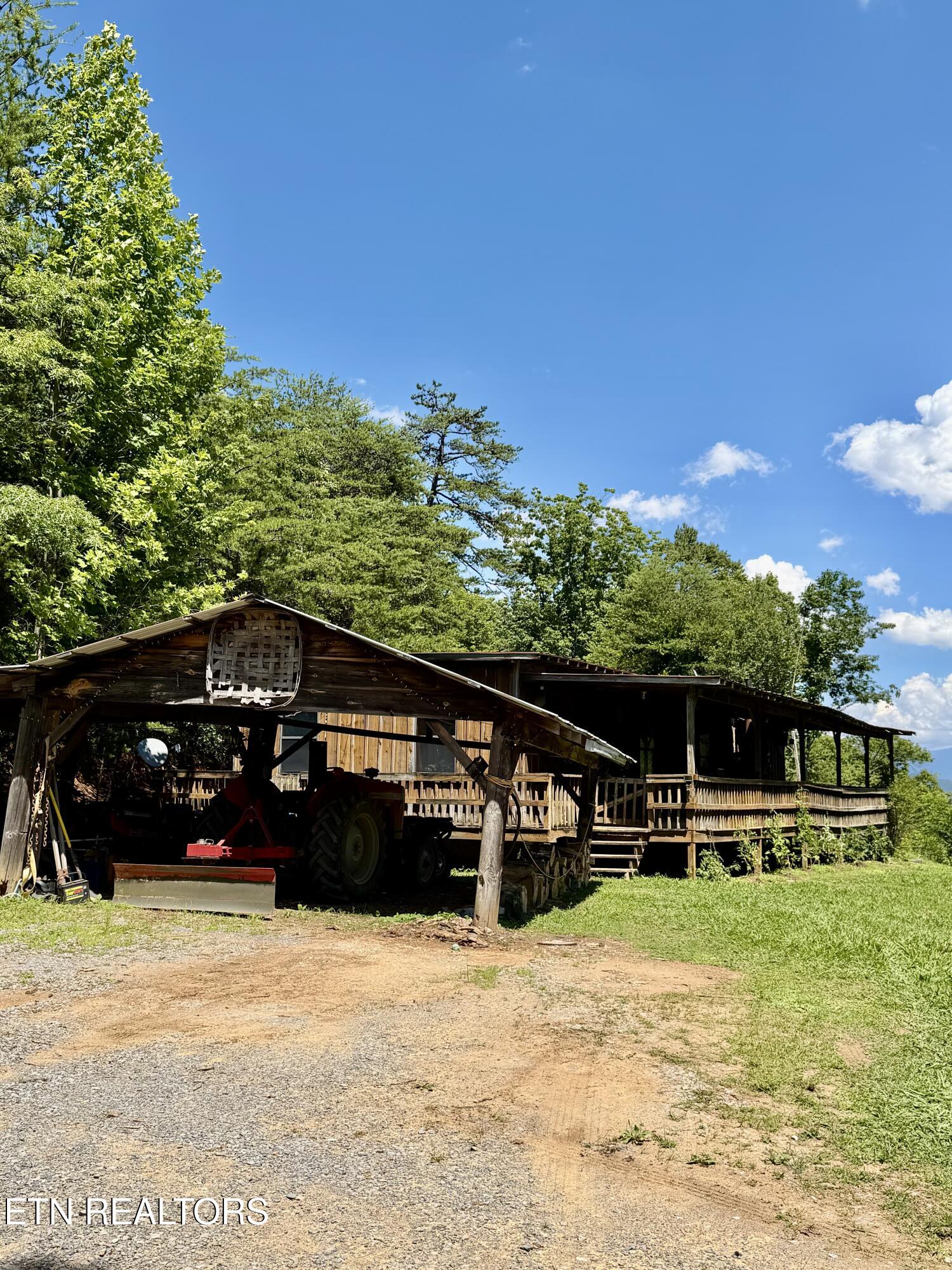 1798 Seagle Hollow Road Sevierville, TN 37876 - Photo 8 of 25 1-8