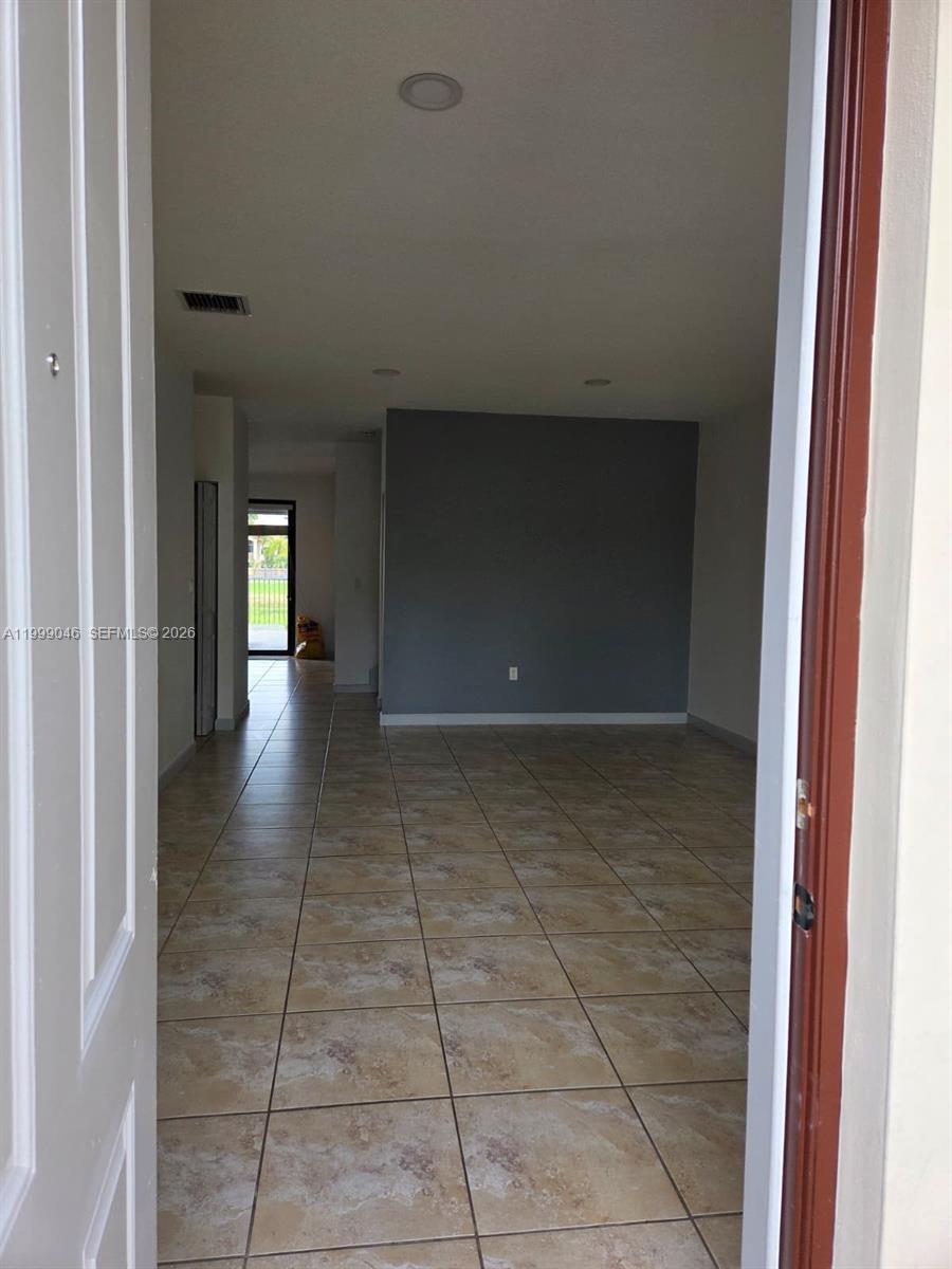 16293 Southwest 71st Terrace Miami, FL 33193 - Photo 11 of 28
